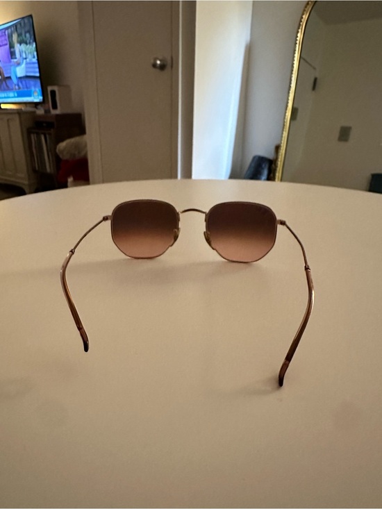 Ray-Ban Women\'s Gold Frame Sunglasses with Brown Gradient Lenses